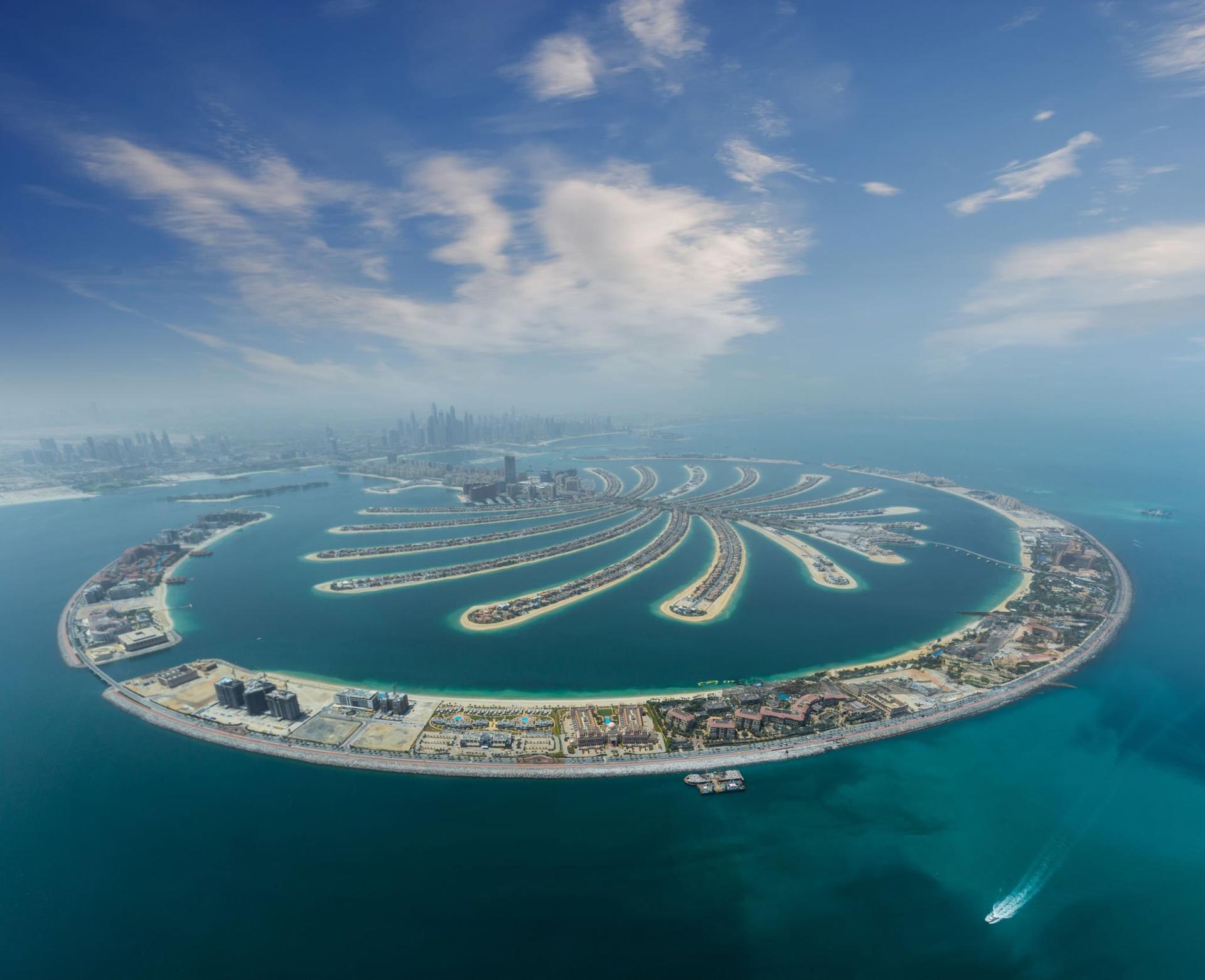 Luxury Villas in Palm Jumeirah: A Slice of Paradise